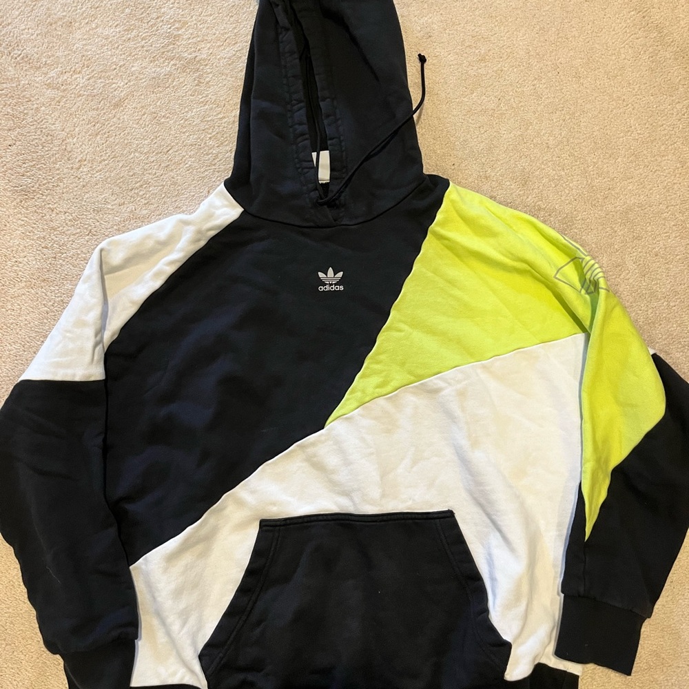 Adidas Sweatshirt
